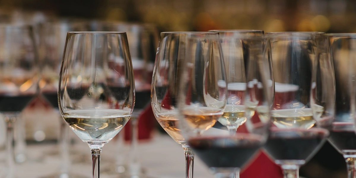 Event image for Drink Seminar: Savvy Selections:  The Outsiders Guide to the Inside