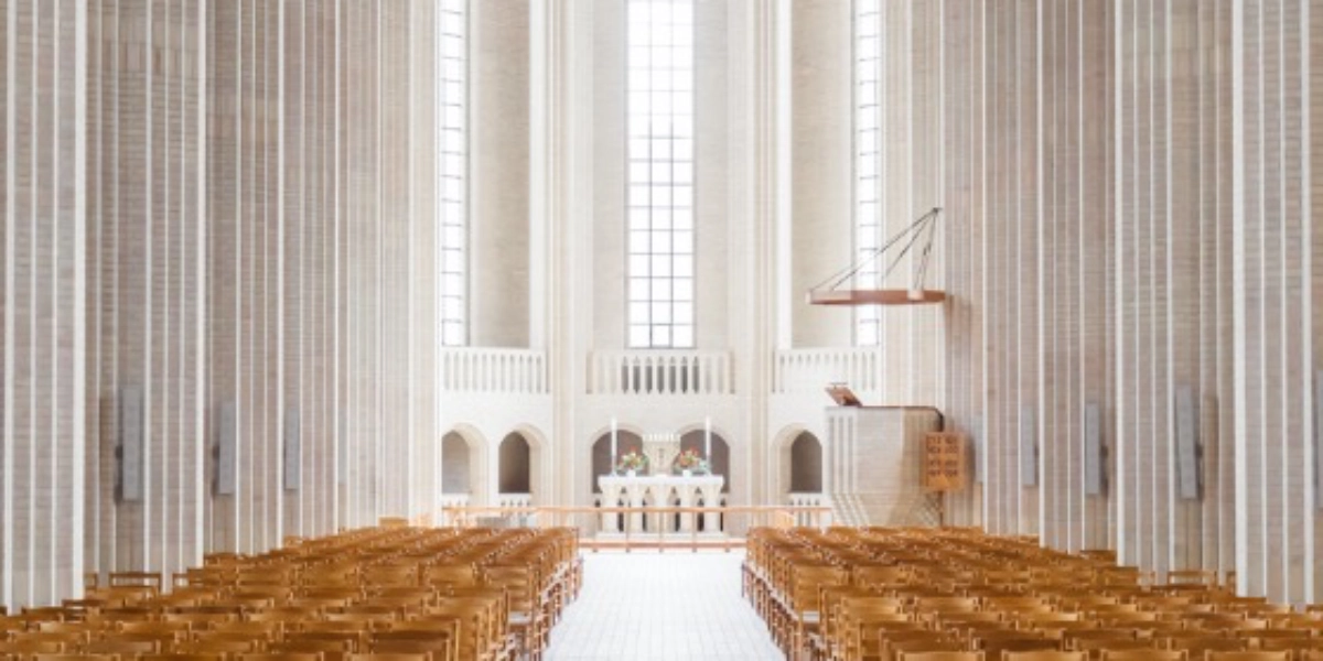 Event image for LIVELab Choir presents: Conducting Against the Room