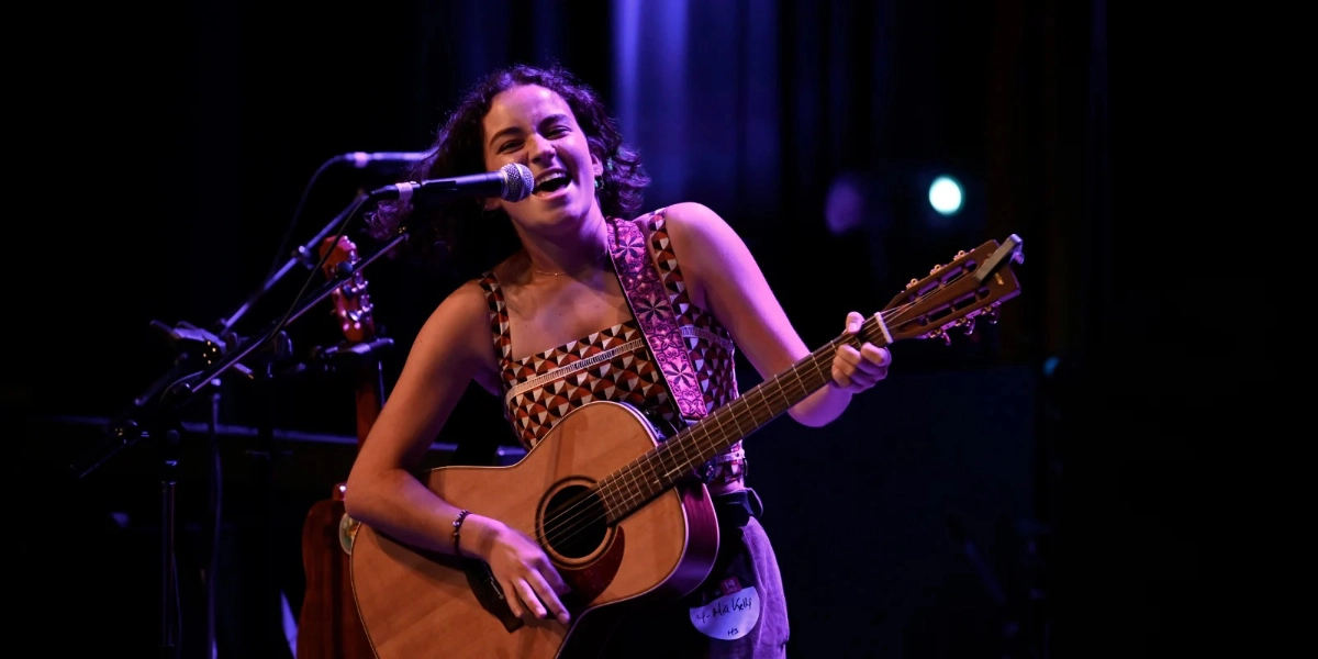 Event image for Mia Kelly with Basset