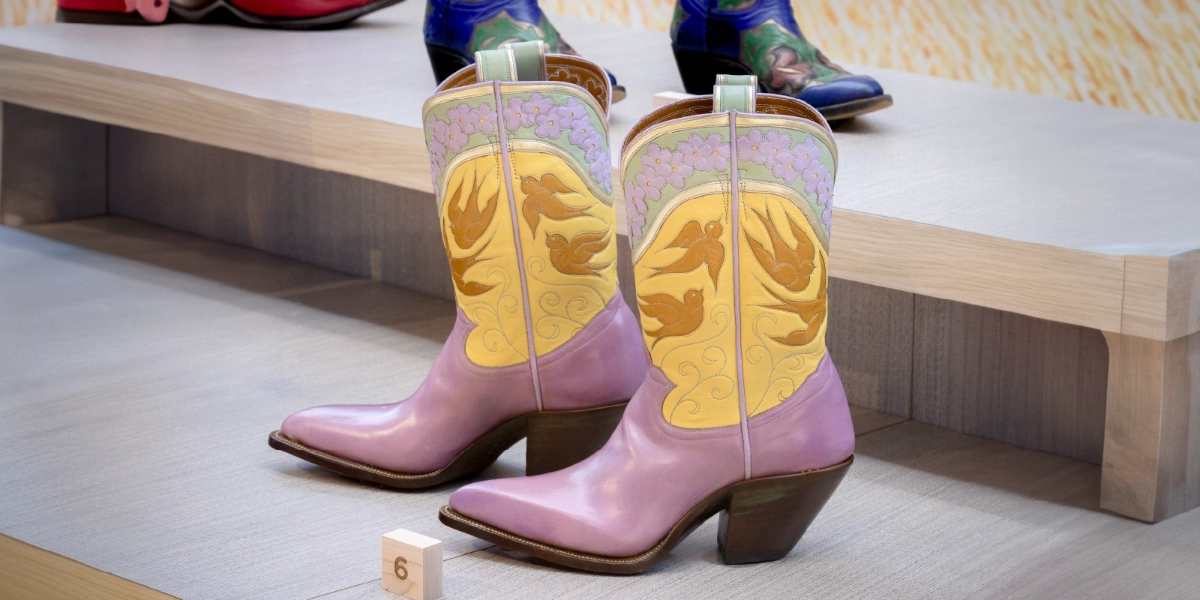 Pop Up Shoe Stores In Soho Manhattan Uniqlo Sister Brand GU Opens